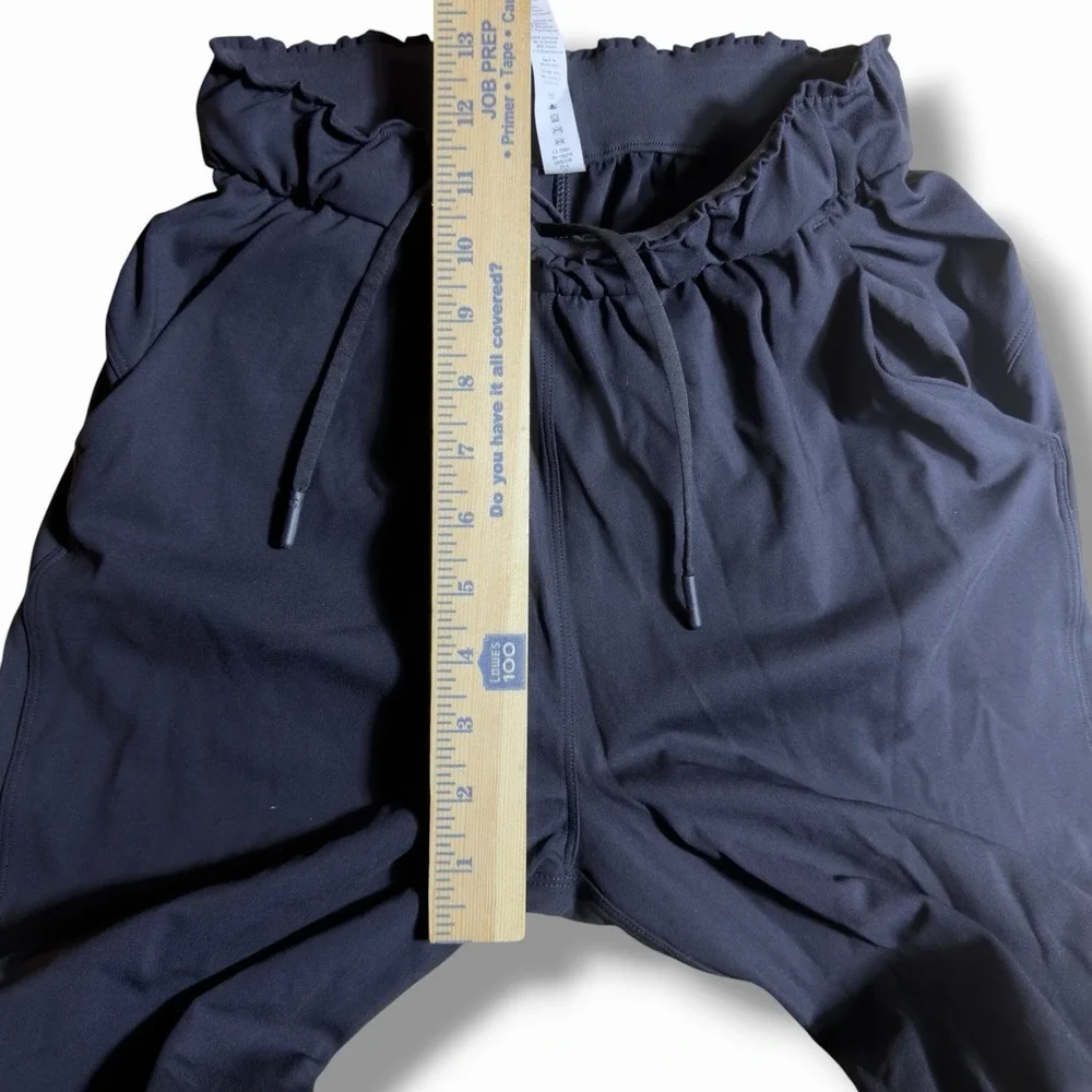 Lululemon Keep Moving Joggers size 2 Black Woman Workout Running Pants